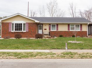 84 Danbury Dr, Springfield, IL 62704