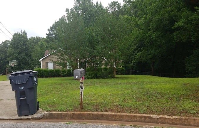 2nd image of 213 Forest Pl