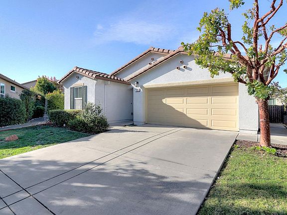 2nd image of 423 Eagle Crest Court