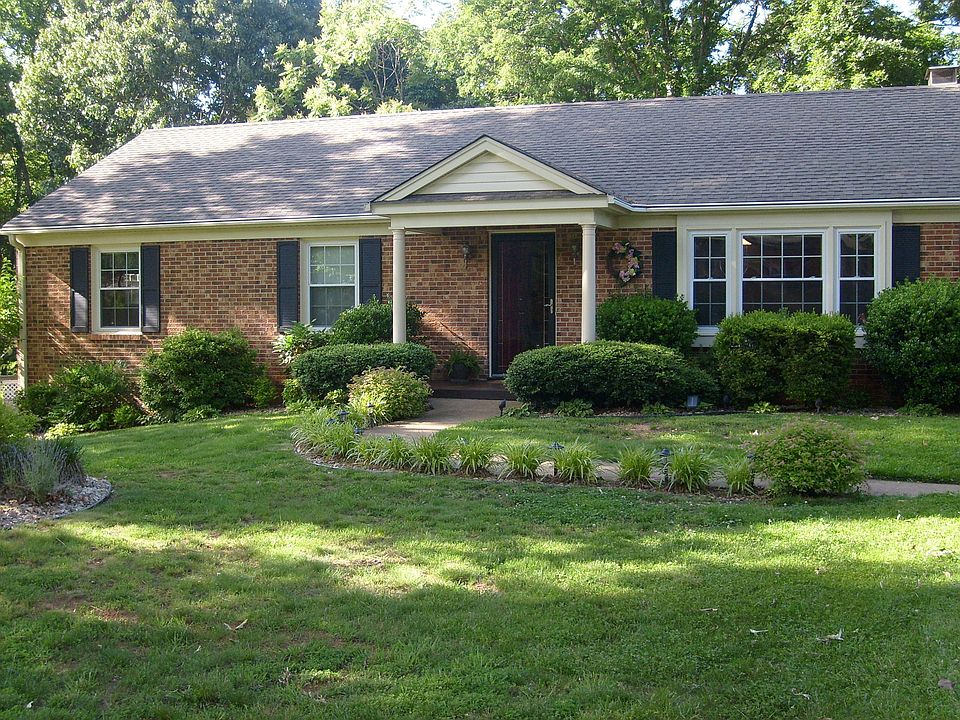 1st image of 408 College Park Dr