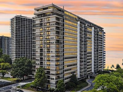 12550 Lake Ave APT 1002, Lakewood, OH, 44107