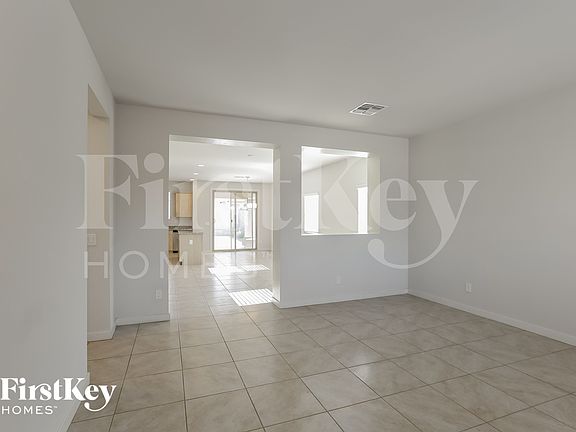 4th image of 42317 W Ramirez Dr