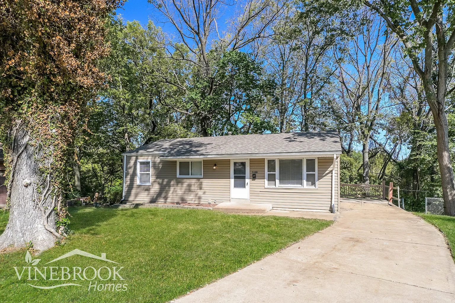 5188 Carey Ln photo 1