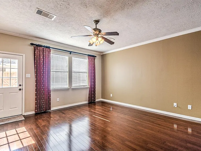 4634 Arbor Ln — Photo 13