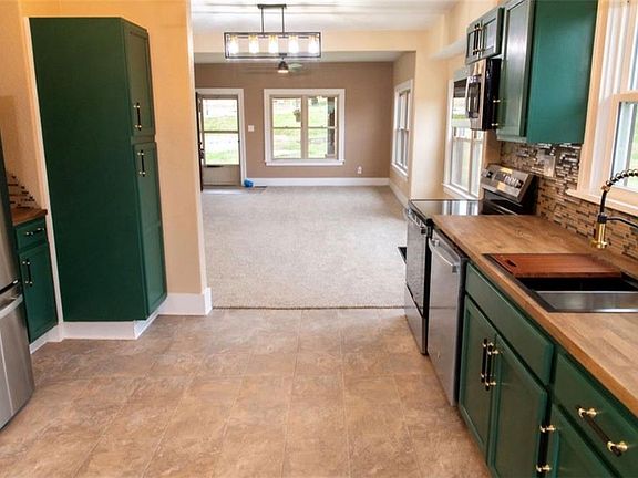 3rd image of 1714 Blackwell Rd