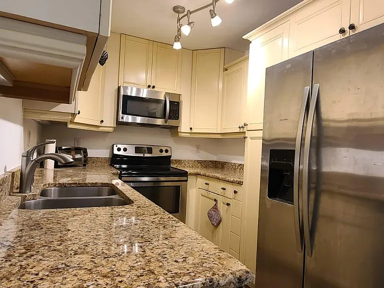 6519 W Newberry Rd #609 — Photo 3