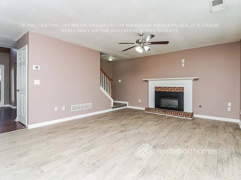 4028 Saint George Walk SW — Photo 6