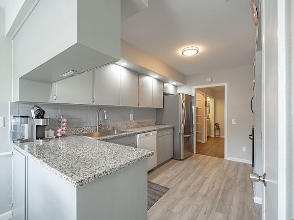 5th image of 7500 Callaghan Rd #196