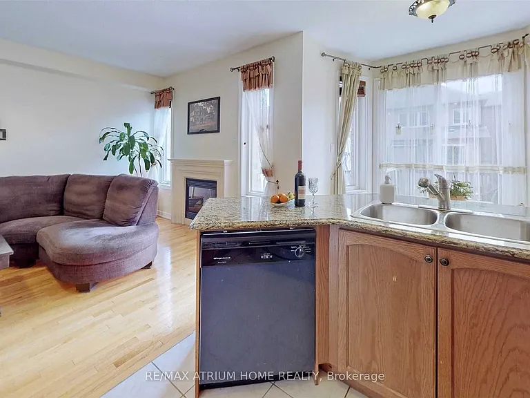 41 Thistle Ave — Photo 5