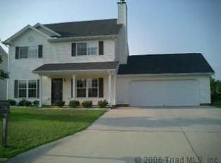 852 Pecan Ridge Cir, Kernersville, NC 27284