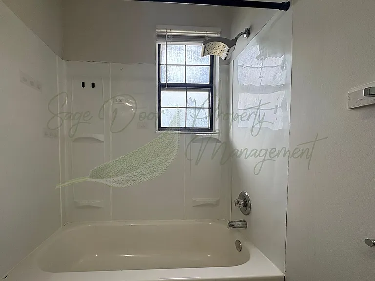 11513 Richmond Ave — Photo 12