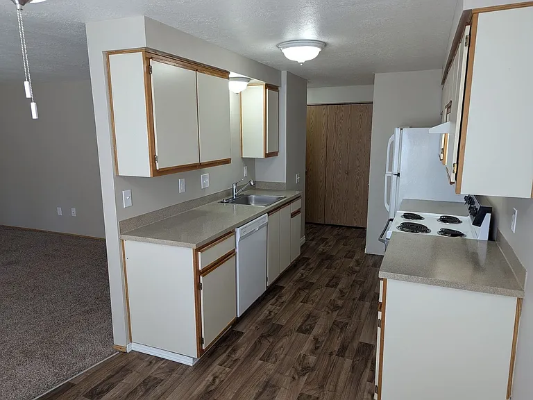 Silverwood Apartments — Photo 109