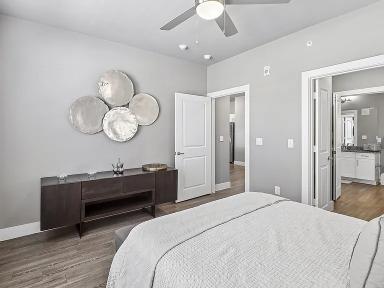 Park Place Apartments — Photo 8
