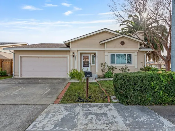 1005 Cherry Ct, Hollister, CA 95023