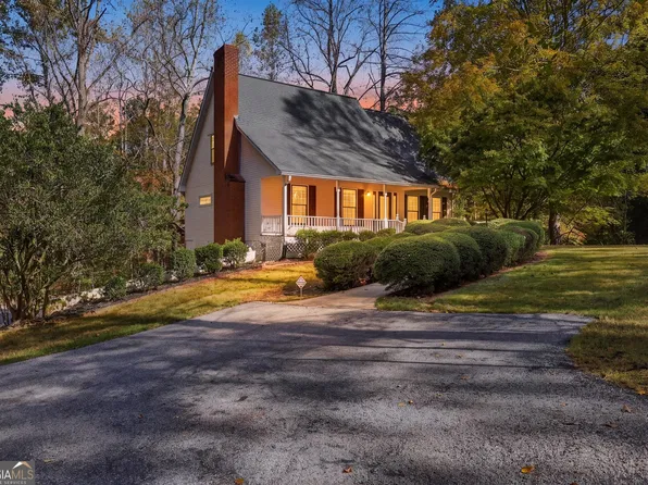 369 Featherwood Dr, Cornelia, GA 30531
