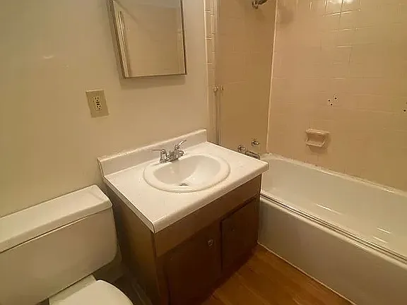 300 31st St NE #A — Photo 5