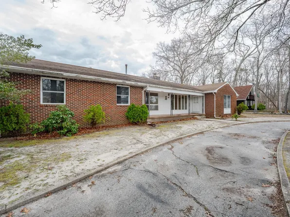 100 Cypress Ave, Egg Harbor Township, NJ 08234