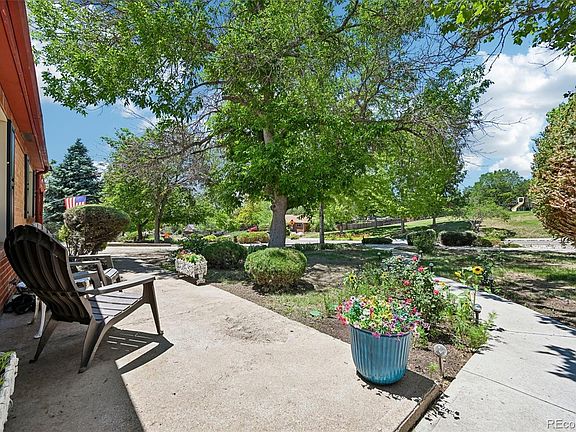 2nd image of 1510 Russell Way
