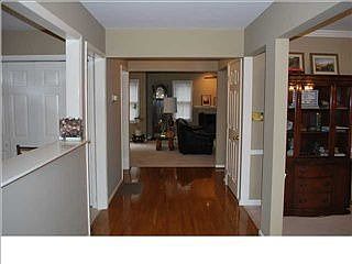 4th image of 5318 Whisperwood Dr