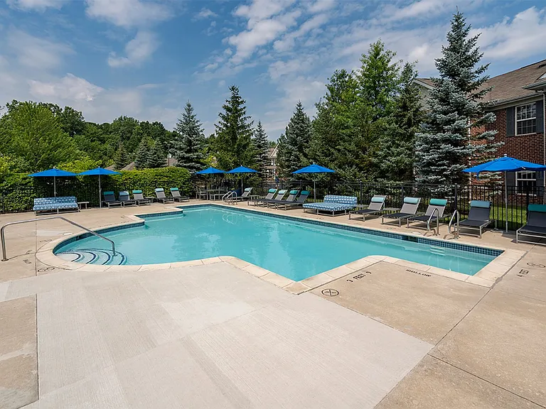 The Pointe at Canton — Photo 44
