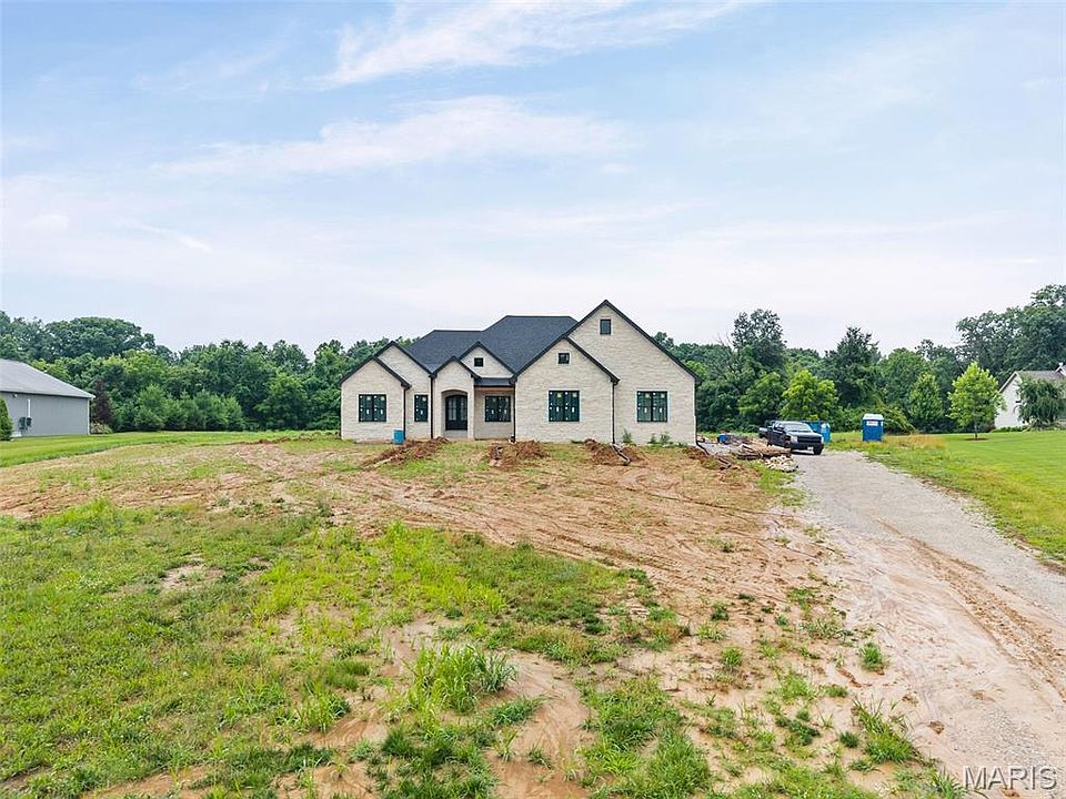 1st image of 2335 Staunton Rd