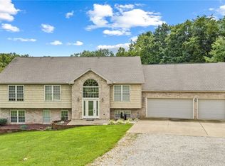 131 Chalagi Ln, Vienna, WV