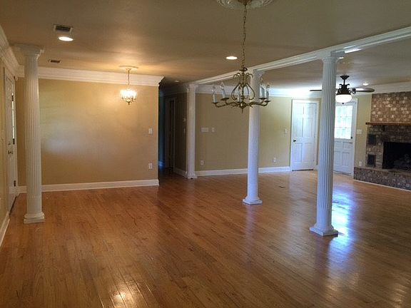 3rd image of 664 Apostolic Dr