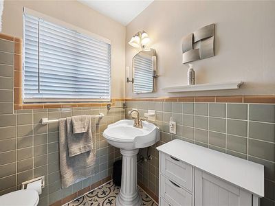 3219 E De Bazan Ave, Saint Petersburg, FL, 33706