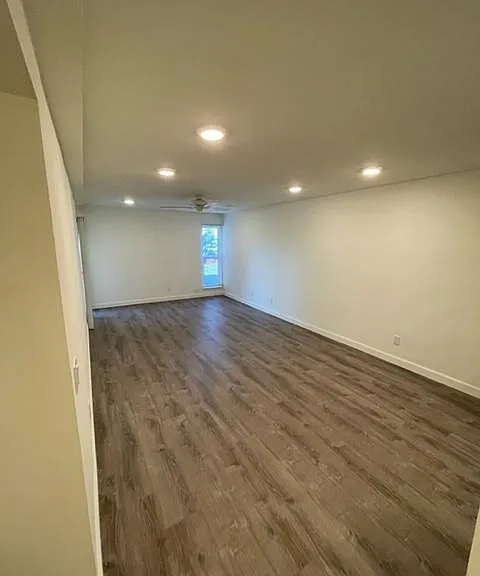 2-Bedroom Updated Living Room
