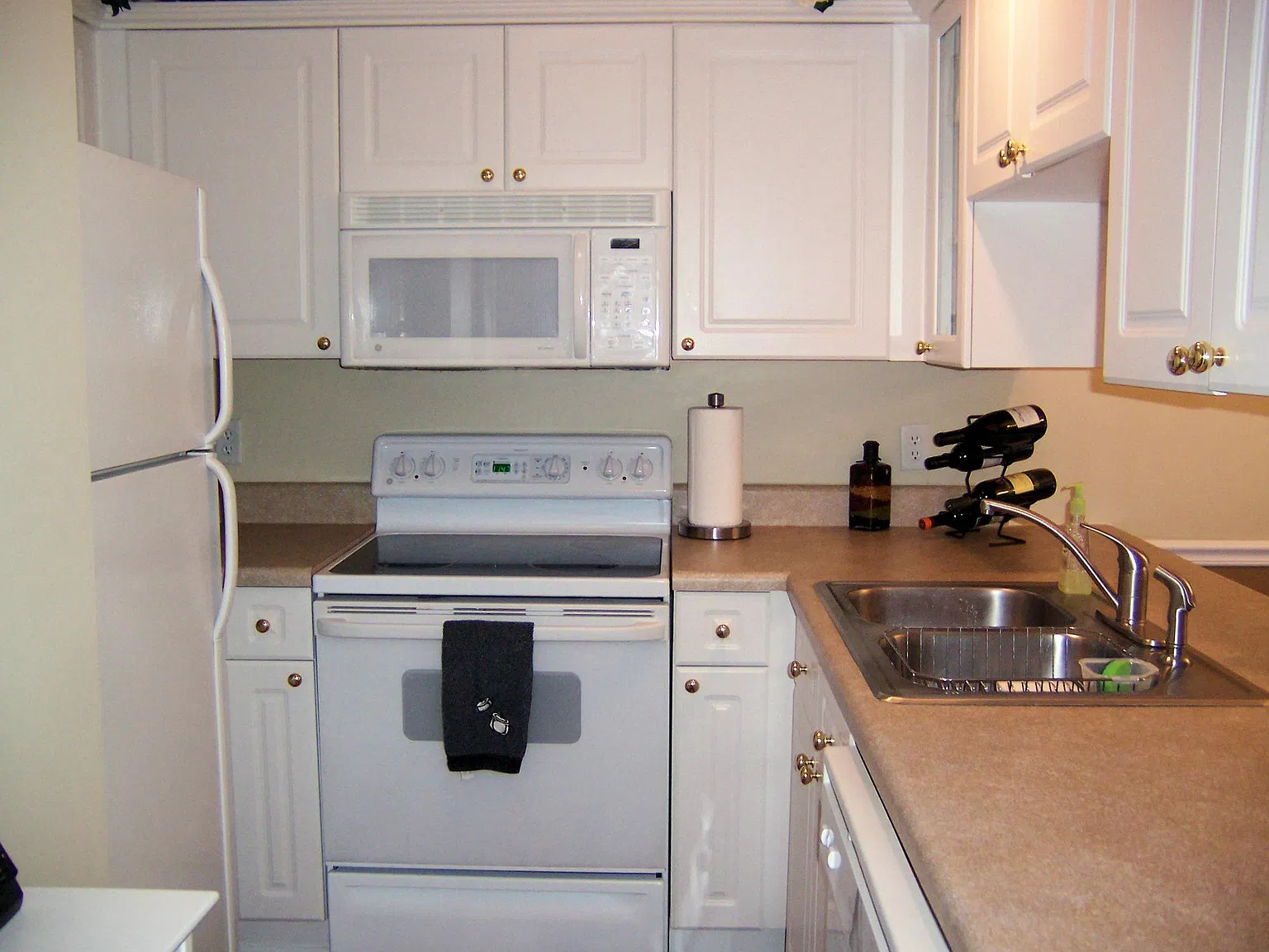 3 bed, 2.5 bath, 1511 sqft, $2,100 — Photo 4