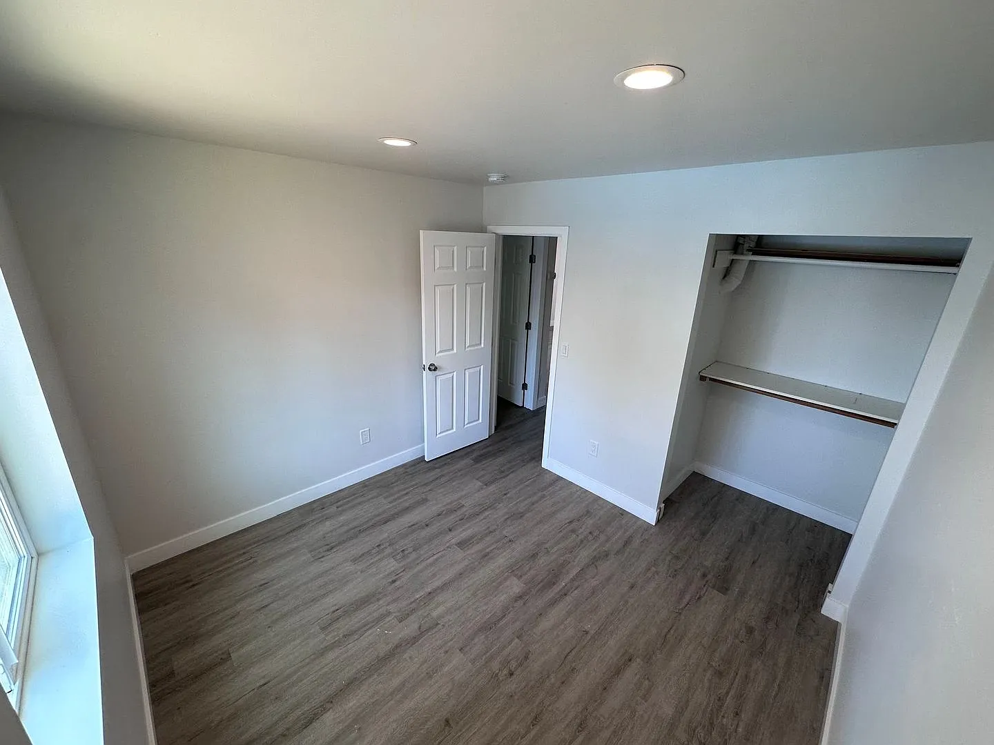 2 bed, 600 sqft, $1,600 — Photo 4