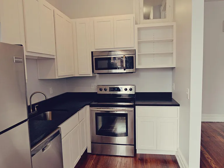 30 W Court St #302 — Photo 22