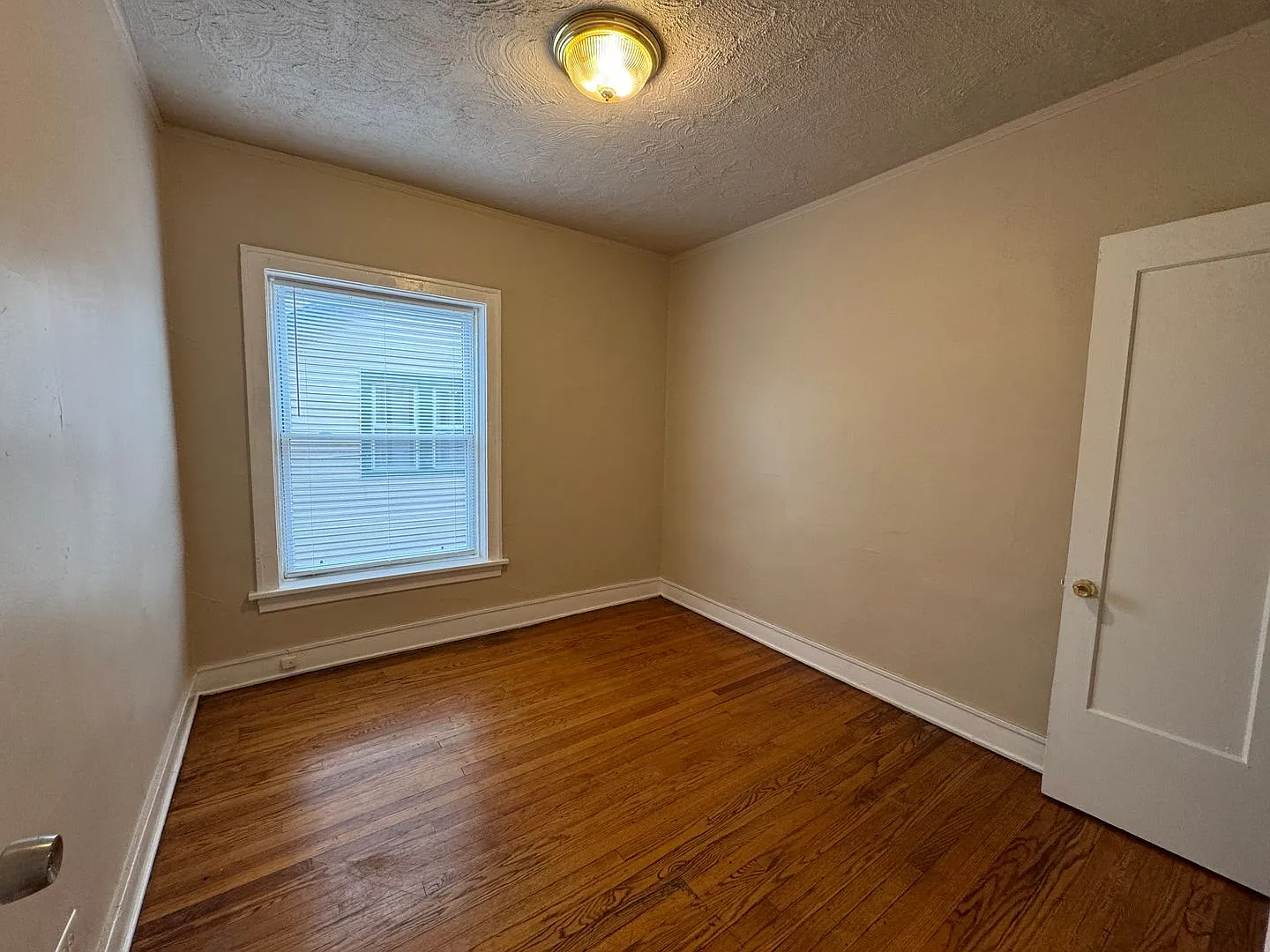 2 bed, $1,600 — Photo 2