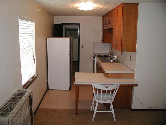 2nd image of 224 W Maple Ave #5