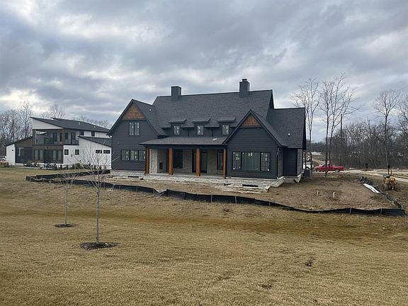 3rd image of 3525 Dartmoor Way