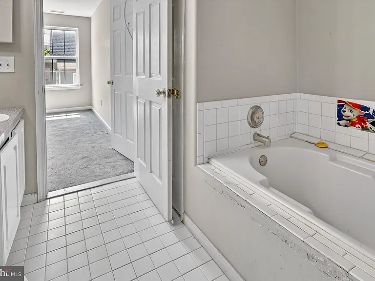 507 S Fairview St — Photo 28