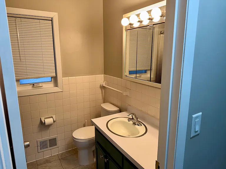 1677 Leone Ave — Photo 14