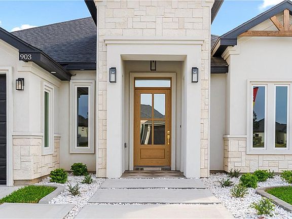 2nd image of 903 Azalea St