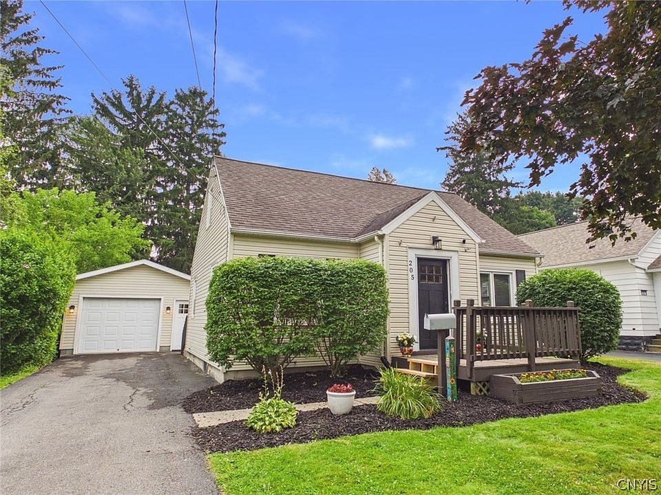 1st image of 205 Windemere Rd