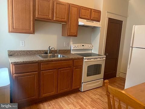 2nd image of 2607 E Allegheny Ave Floor 2