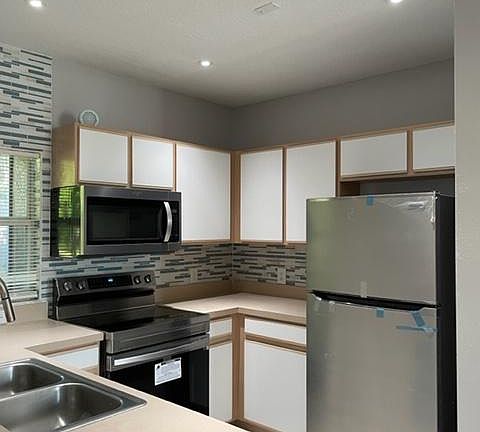 3rd image of 30235 Swinford Ln