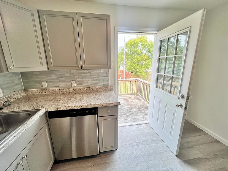 110A Del Oro Dr — Photo 8