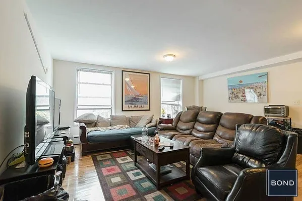 Rented by Bond New York | media 32