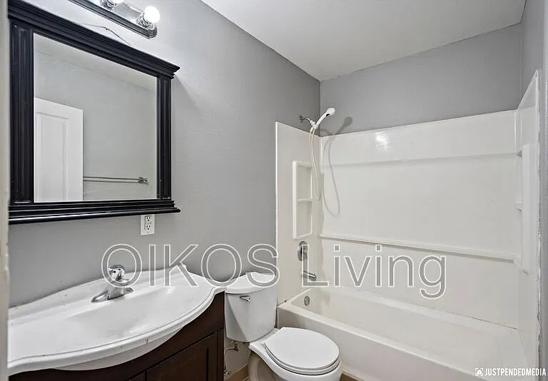 2700 McRae Rd #7 — Photo 4