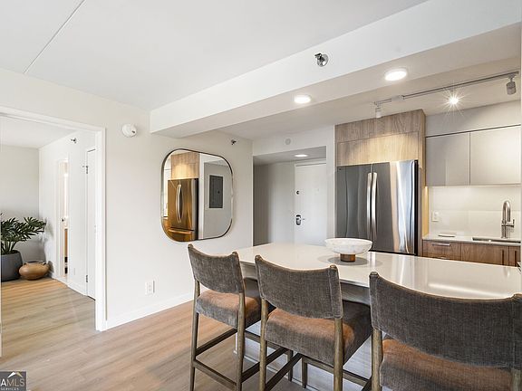 5th image of 2460 Peachtree Rd NE #1111