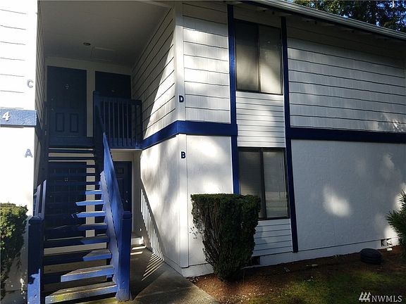 3rd image of 12214 118th Avenue Ct E