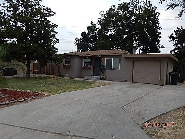 1st image of 900 Badgley Dr