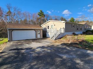 34 Country Ln, Fremont, NH 03044