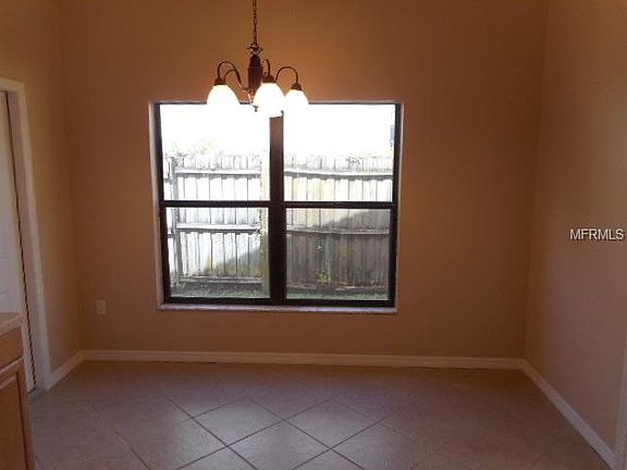 3rd image of 114 Carlisle Ct