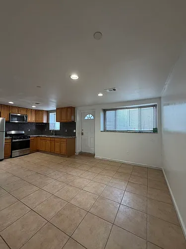 170A Greenleaf Ave #2 Photo 1